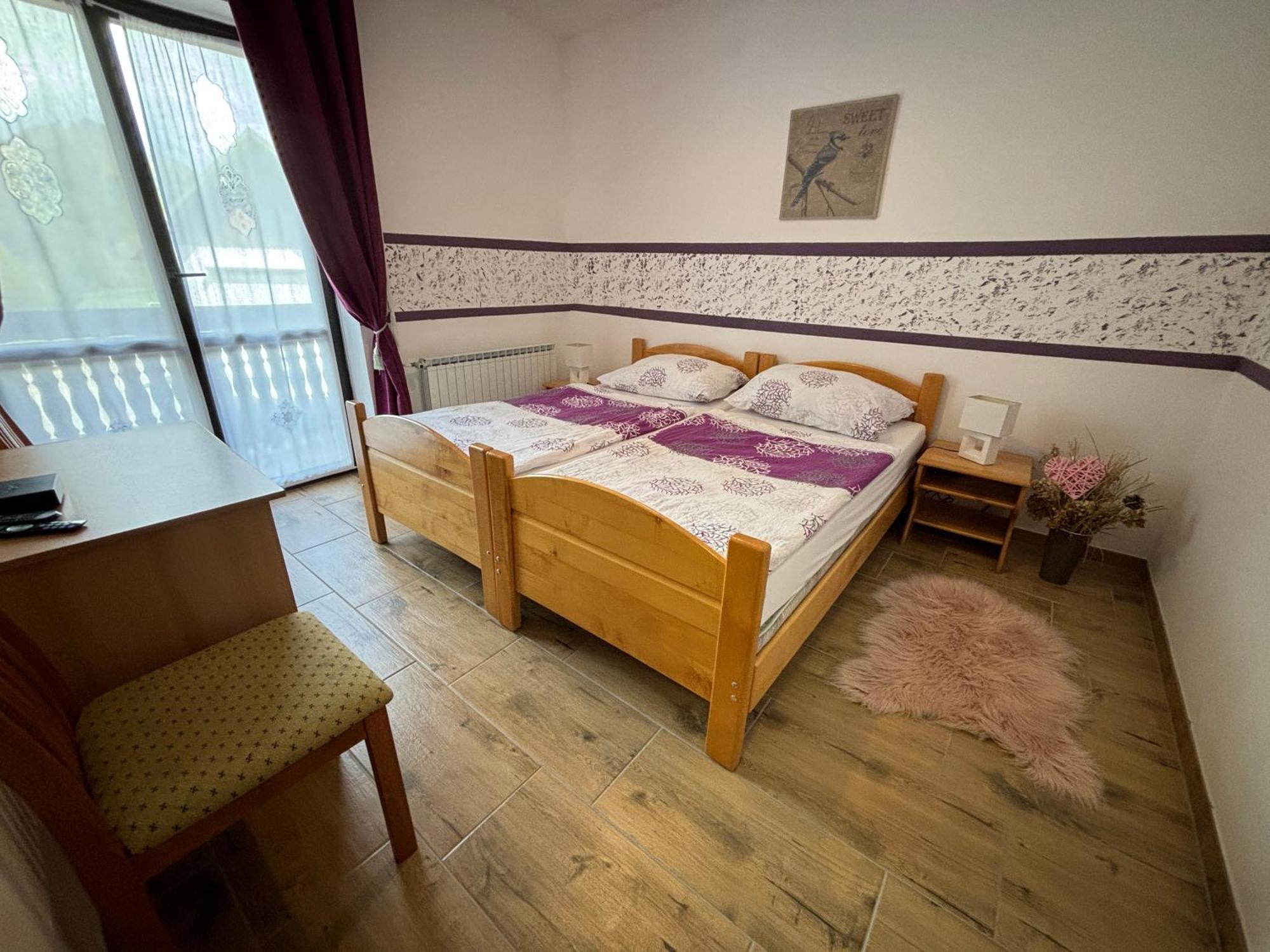 Guest House Kmecki Hram Fortuna Idrija Bagian luar foto